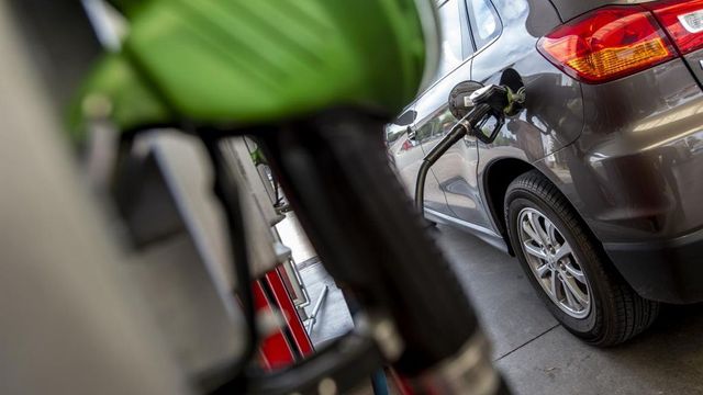Benzin je v Česku nejlevnější za téměř čtyři roky, nafta za 2,5 roku