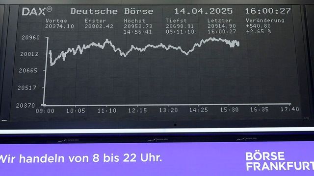 Borsa: l'Europa apre debole con la scure di Moody's sugli Usa
