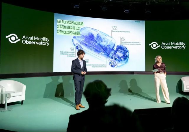Las empresas están instalando sus puntos de recarga para coche eléctrico ante la falta de infraestructura pública