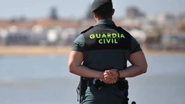 Hallan restos de la avioneta que ha caído al mar frente al Puerto de Sóller de Mallorca