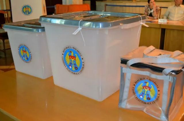 Unii moldovenii din diaspora riscă să nu poată vota la alegerile prezidențiale
