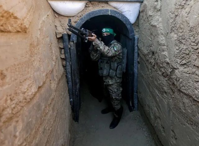 Hamas refuză să depună armele fără stat Palestina independent