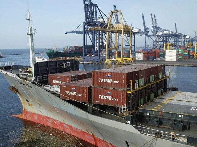 Trade Deficit Narrows To $13.43 Billion In July