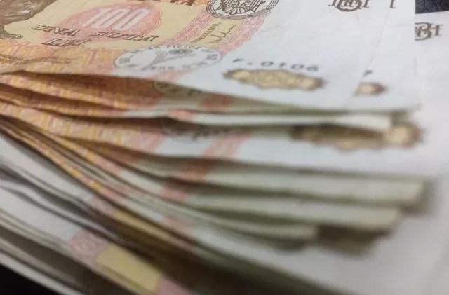 За 2020 год средняя зарплата в Молдове выросла на 10%