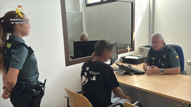 Detenido en Calahorra por intentar estrangular y apuñalar a su pareja y prender fuego a su vivienda