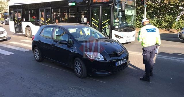 Accident rutier la Iasi! Un pieton a fost acrosat pe o trecere de pietoni