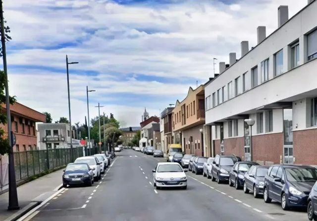Muere un bebé de un año al precipitarse desde un segundo piso en Vitoria