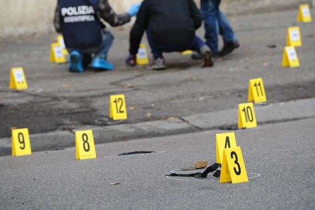 La sfida in moto nel parcheggio, morti due ragazzini