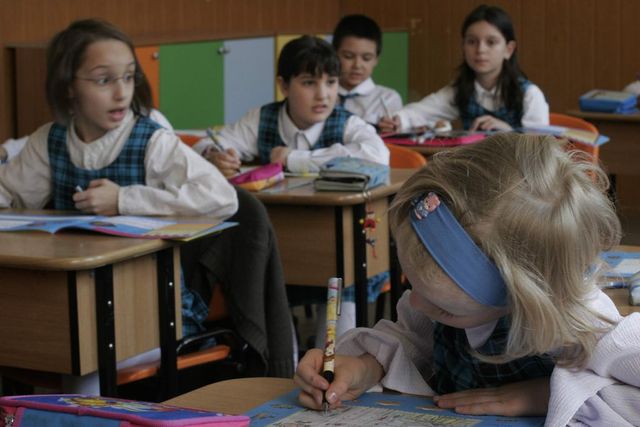 Iohannis a promulgat legea referitoare la reducerea numărului de ore în învățământ