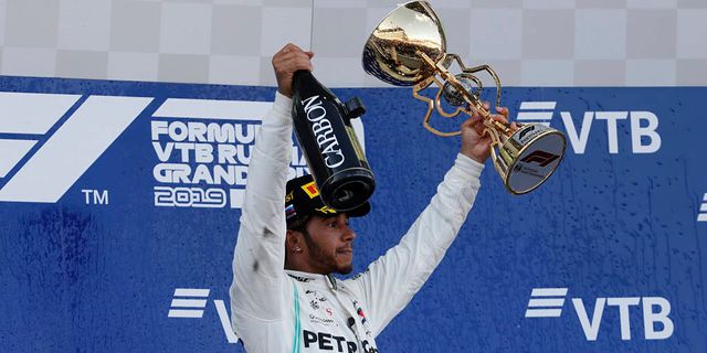 Formula One: Lewis Hamilton ends winless streak with thrilling Russian Grand Prix triumph