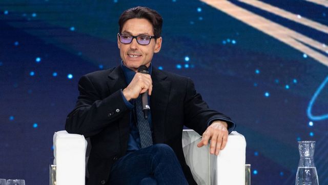 Rivoluzione a Mediaset: Striscia slitta, tornano La Ruota e Sarabanda