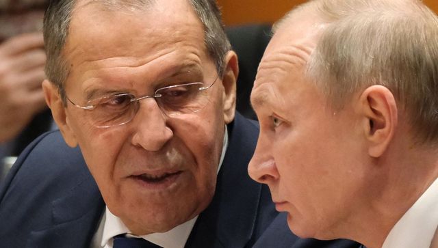 La Russia dice stop alla missione Nato a Mosca