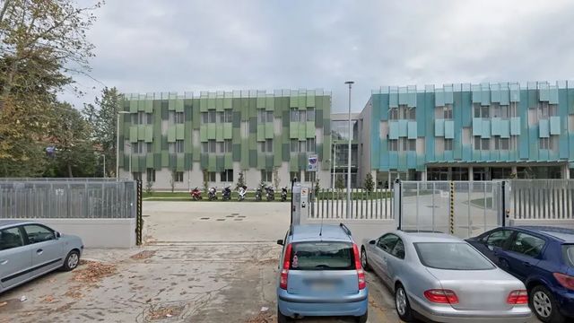 Liceo evacuato, scatta il protocollo per le maxi-emergenze