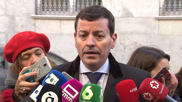 José Luis Bayo vuelve a anunciar su candidatura para presidir el PP nacional