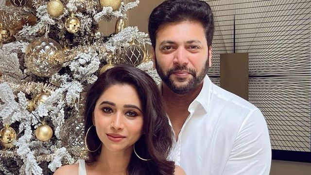 Actor Ravi Mohan makes an appearance with singer Kenishaa amid his divorce