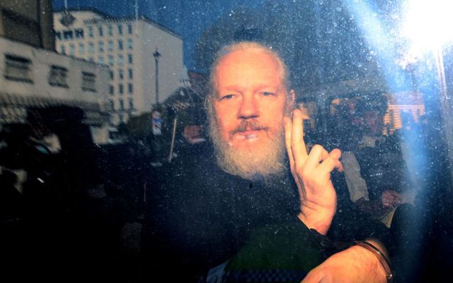 Justiția britanică a decis că Julian Assange nu poate fi extrădat în Statele Unite pentru acuzații de spionaj