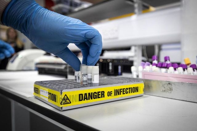 Coronavirus, paura alla Unilever dove lavorava il 38enne contagiato: Stop alla produzione