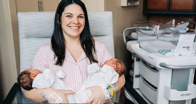 O mamă din Alabama a născut de două ori în două zile