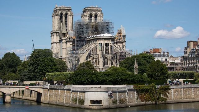 Elfogadták a Notre Dame helyreállításáról szóló törvényt
