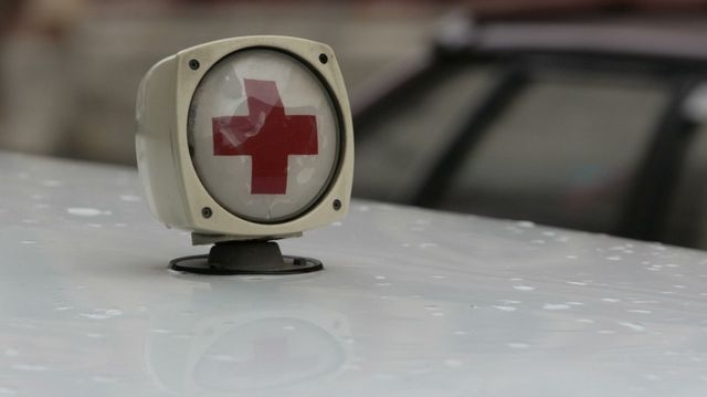 Пассажирский автобус и поезд столкнулись в Казахстане