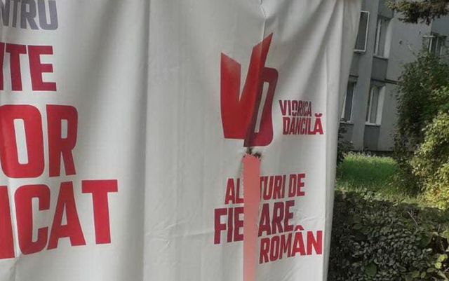 Cortul de campaniei al Vioricăi Dăncilă din Brașov a fost vandalizat