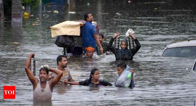 Nearly 1,900 dead in monsoon rains, floods across India