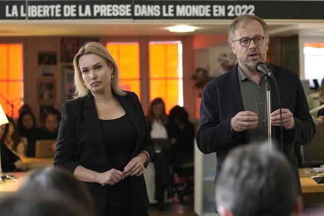 Russia, giornalista con cartello anti-guerra in Ucraina in Tv condannata a 8 anni