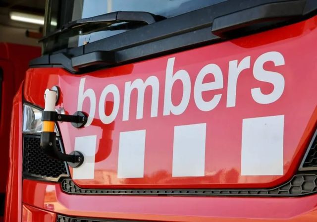 Muere un bombero durante un incendio en un hotel Barcelona