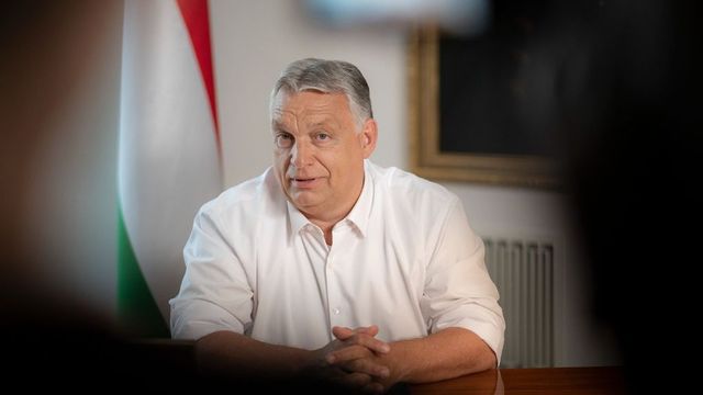 Így érkezett meg Orbán Viktor Brüsszelbe - videó