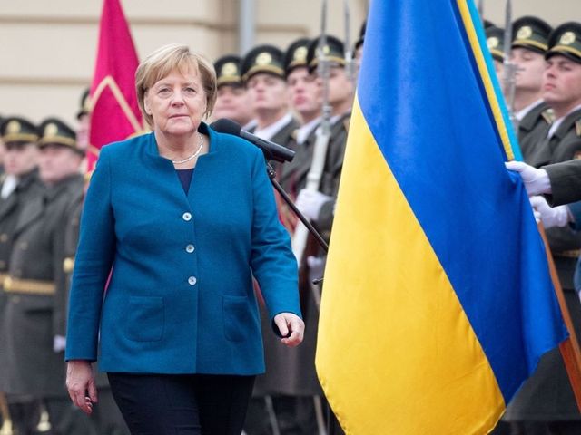 Ангела Меркель позвонила Владимиру Зеленскому