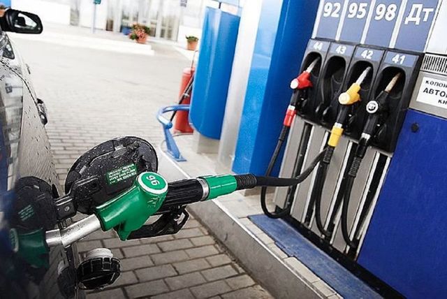 S-au ieftinit carburanții în Republica Moldova