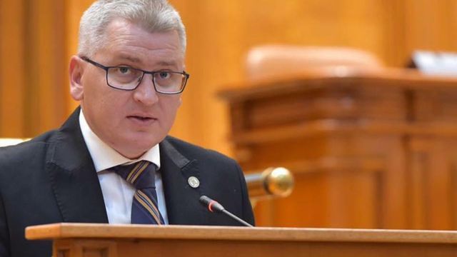 Deputatul Florin Roman, propus în locul Ralucăi Turcan pentru preluarea șefiei grupului parlamentar PNL