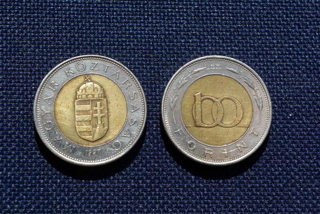 Új 100 forintos érmék jönnek