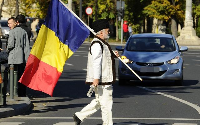 Sondaj de opinie - ce spun românii despre direcția în care merge țara