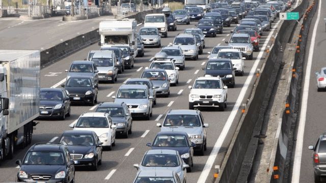 Trasporti, esodo e sciopero: bollino rosso su autostrade italiane
