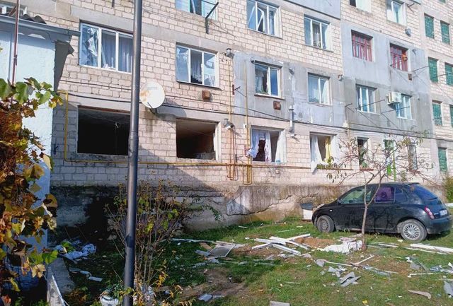 Explozie într-un bloc din Florești: doi răniți, printre care o minoră