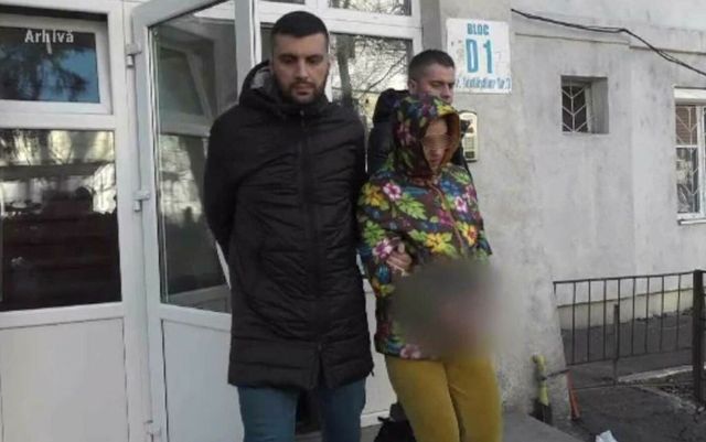 Mătușa și unchiul fetiței din Galați, care a fost ucisă de propria mamă, au fost reținuți de Poliție