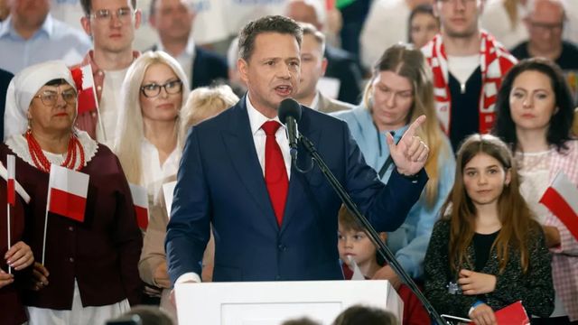 Máris izzó szavak követték a lengyel elnökválasztás első fordulóját