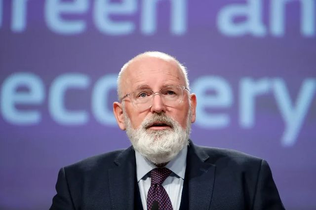 Frans Timmermans, numărul doi din Comisia Europeană, a intrat în autoizolare