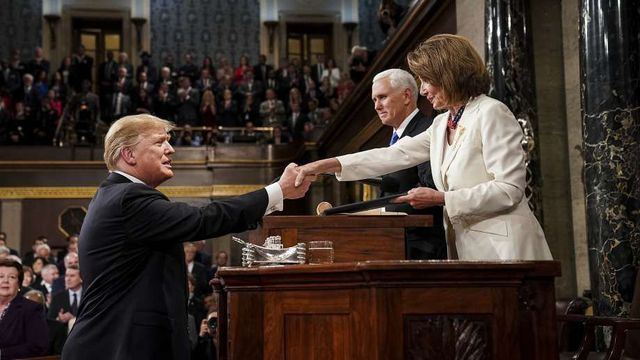Donald Trump, la un pas de destituire