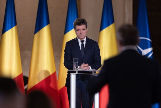 Nicușor Dan susține creșterea cheltuielilor NATO în ciuda crizei bugetare