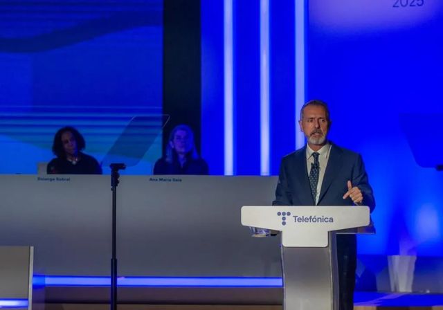 Telefónica evita caer en pérdidas por las desinversiones en Latinoamérica pero gana un 20% menos