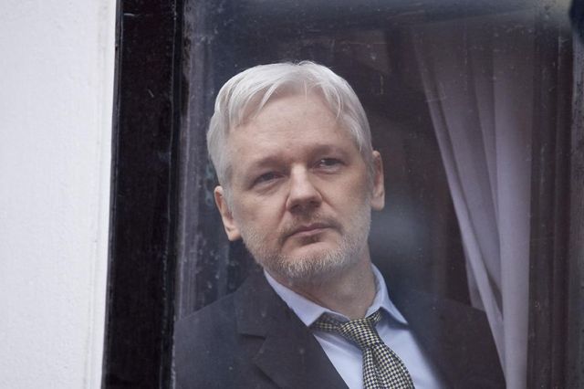 Assange, la Svezia annuncia la riapertura del caso per stupro contro il fondatore di WikiLeaks