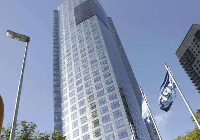 La Justicia de Estados Unidos ordena a Argentina entregar el 51% de YPF a dos fondos