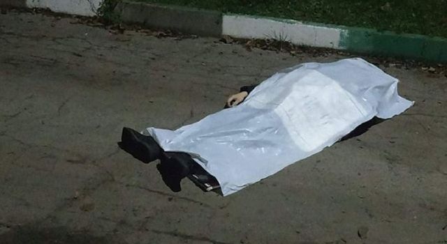 Un adolescent de 16 ani din Bălți s-a aruncat în gol de pe acoperișul unui bloc de locuit, după ce s-a certat cu prietena