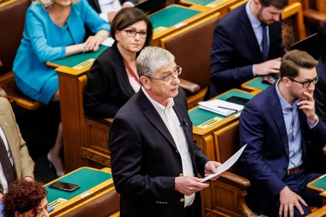 Gyurcsány Ferenc törvénytelennek tekinti a kétharmadnál is nagyobb választói akarattal megválasztott kormányt