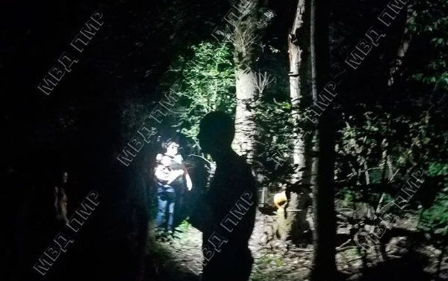 Un minor de 14 ani, bătut cu bestialitate și lăsat să moară într-o pădure din Republica Moldova, legat de un copac