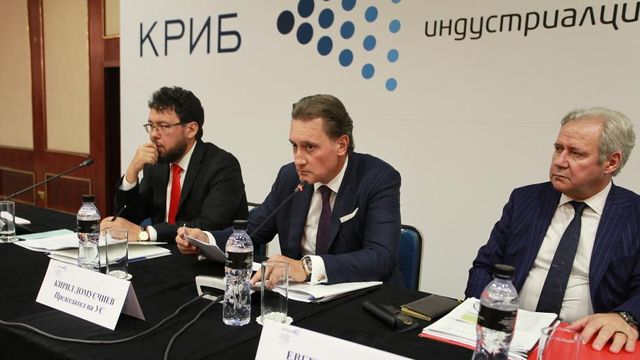 Правителството създава държавна петролна компания
