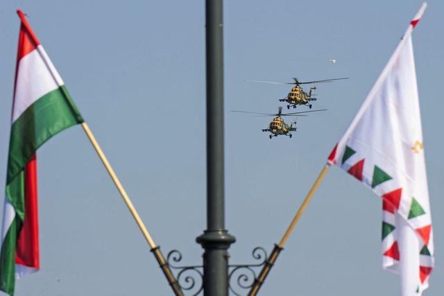 Kedden nagyobb lehet a zaj Budapest fölött a légi parádé előkészületei miatt