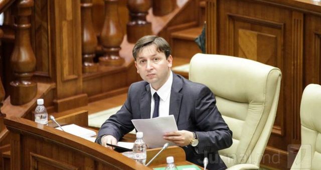 Fostul deputat Artur Reșetnicov revine în izolator